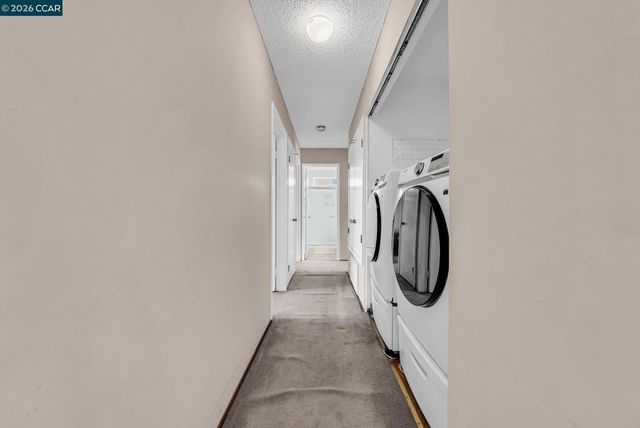 121 Fir Ct, Hercules, CA 94547