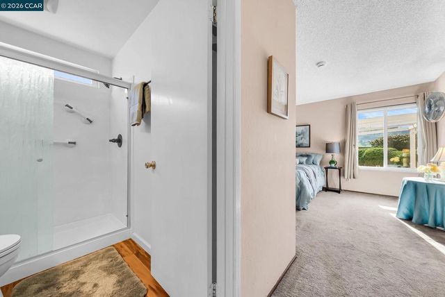 121 Fir Ct, Hercules, CA 94547