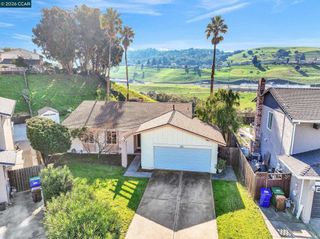 121 Fir Ct, Hercules, CA 94547