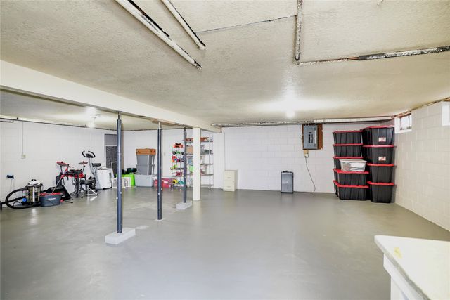 505 W Jasper Street, Pleasantville, IA 50225