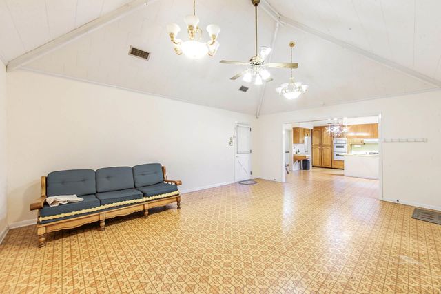 1351 Doctor Beatrous Rd, Theriot, LA 70397