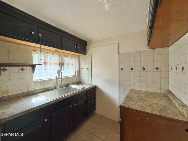 418 S ESTRELLA Street, El Paso, TX 79905