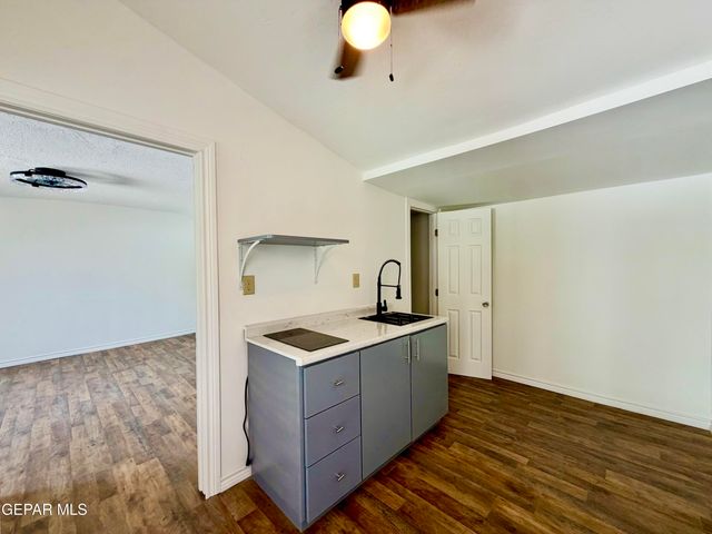 418 S ESTRELLA Street, El Paso, TX 79905