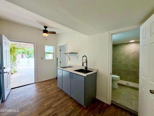 418 S ESTRELLA Street, El Paso, TX 79905