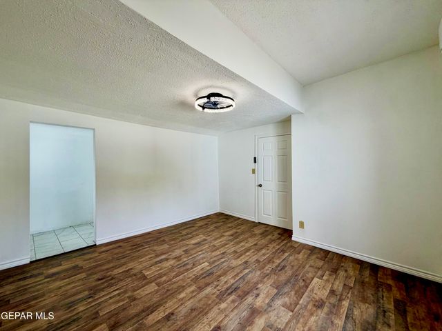 418 S ESTRELLA Street, El Paso, TX 79905