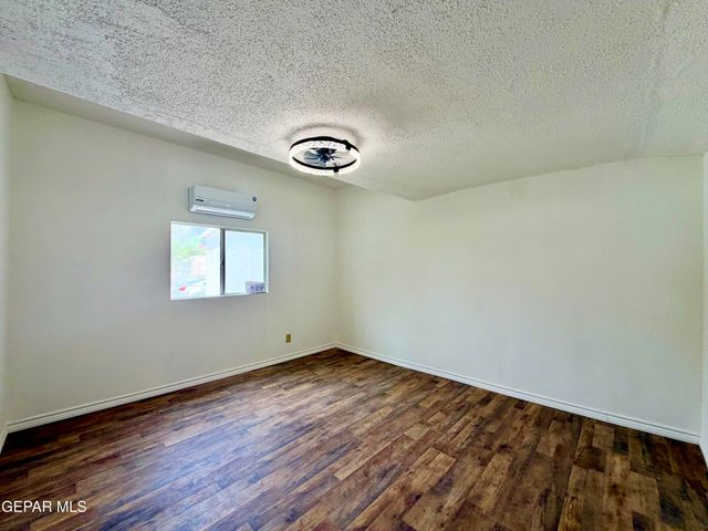 418 S ESTRELLA Street, El Paso, TX 79905