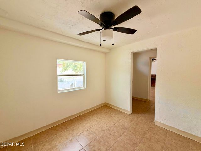 418 S ESTRELLA Street, El Paso, TX 79905