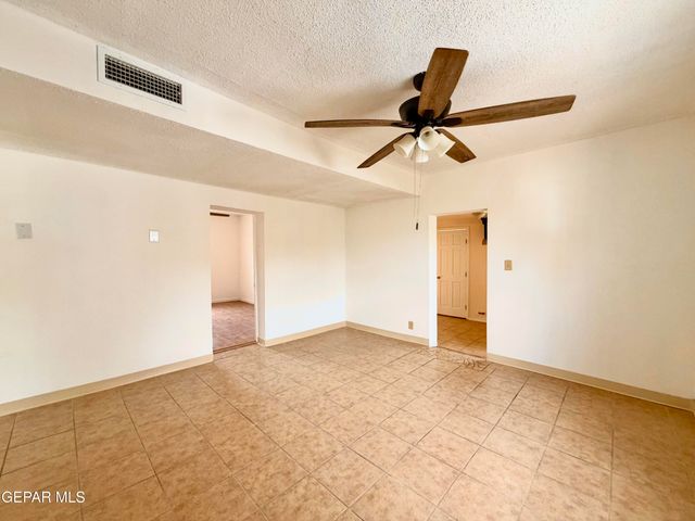 418 S ESTRELLA Street, El Paso, TX 79905