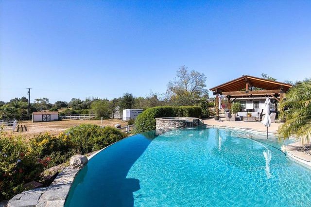 31301 Kira Pl, Valley Center, CA 92082