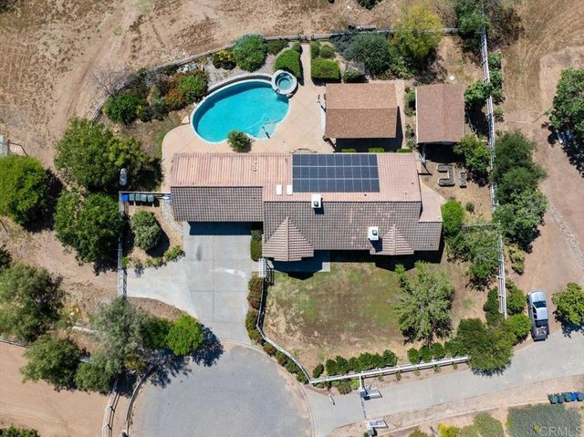 31301 Kira Pl, Valley Center, CA 92082