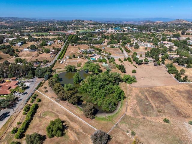 31301 Kira Pl, Valley Center, CA 92082
