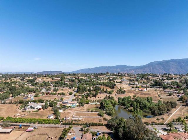 31301 Kira Pl, Valley Center, CA 92082