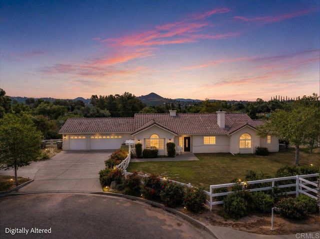 31301 Kira Pl, Valley Center, CA 92082