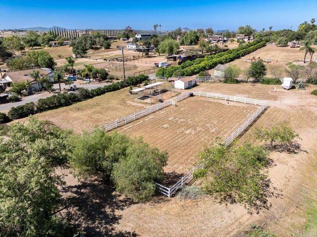 31301 Kira Pl, Valley Center, CA 92082