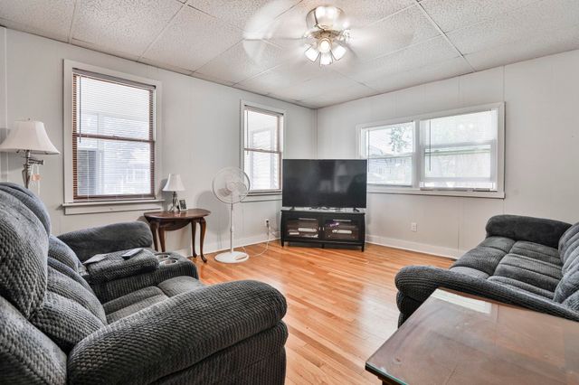 101 Blossom Street, Nashua, NH 03060