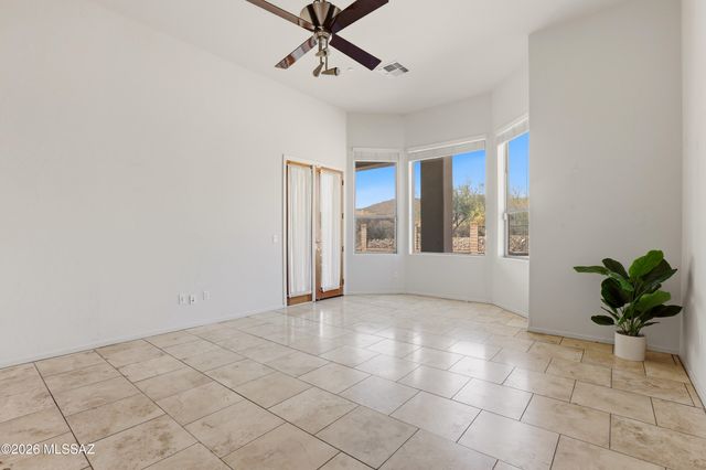 13924 N Dog Leg Lane, Marana, AZ 85658