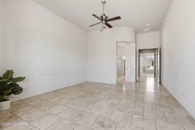 13924 N Dog Leg Lane, Marana, AZ 85658