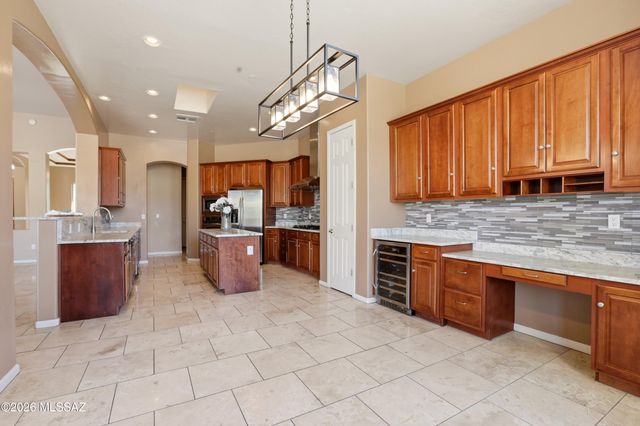 13924 N Dog Leg Lane, Marana, AZ 85658