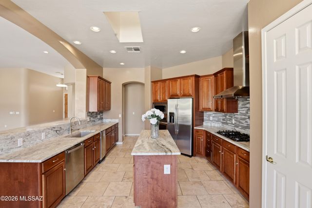 13924 N Dog Leg Lane, Marana, AZ 85658