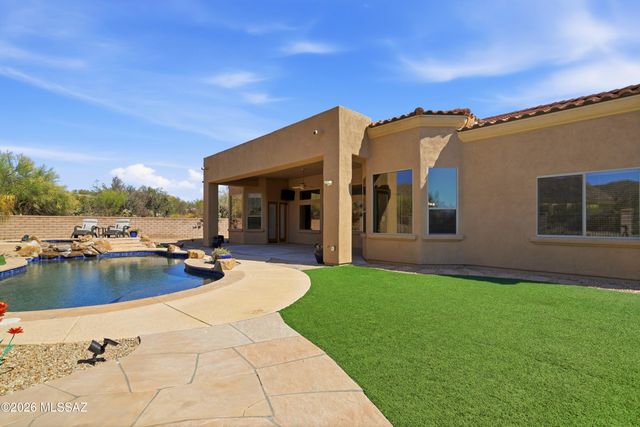13924 N Dog Leg Lane, Marana, AZ 85658