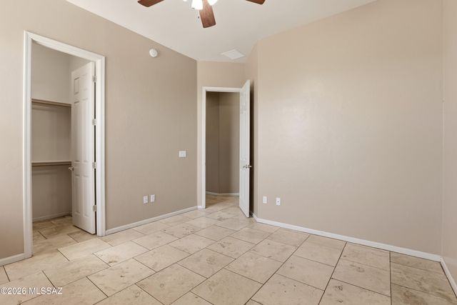 13924 N Dog Leg Lane, Marana, AZ 85658