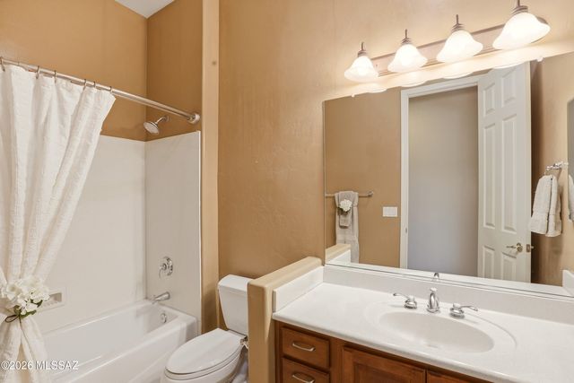 13924 N Dog Leg Lane, Marana, AZ 85658