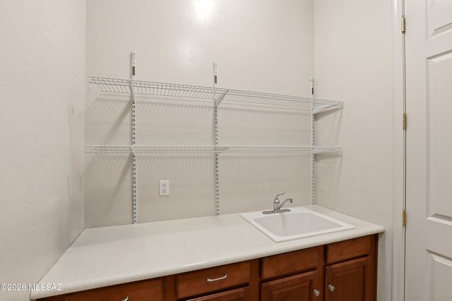 13924 N Dog Leg Lane, Marana, AZ 85658