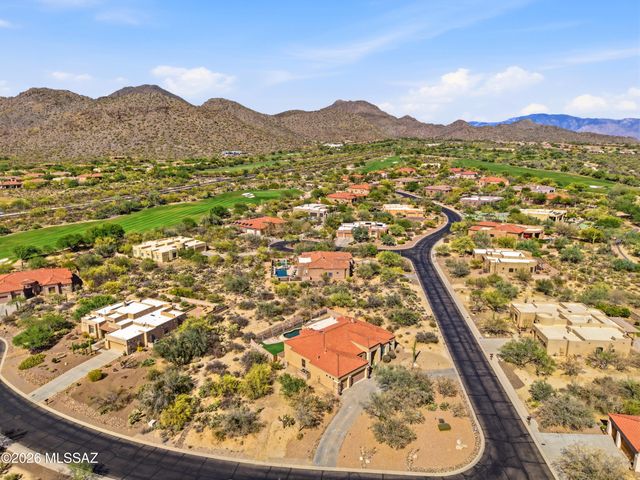 13924 N Dog Leg Lane, Marana, AZ 85658