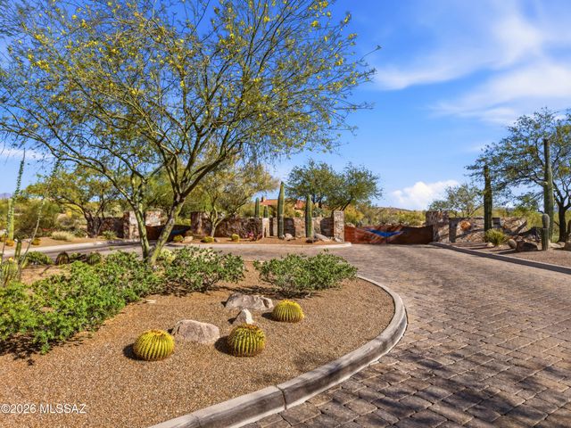 13924 N Dog Leg Lane, Marana, AZ 85658