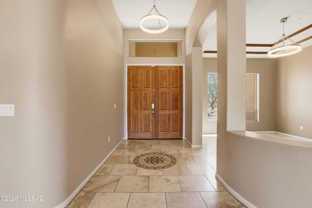 13924 N Dog Leg Lane, Marana, AZ 85658