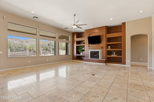 13924 N Dog Leg Lane, Marana, AZ 85658