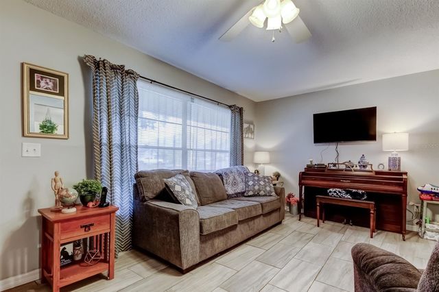 39748 MEADOWOOD LOOP, Zephyrhills, FL 33542