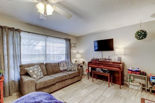 39748 MEADOWOOD LOOP, Zephyrhills, FL 33542