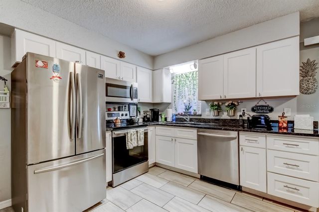 39748 MEADOWOOD LOOP, Zephyrhills, FL 33542