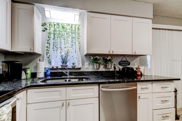 39748 MEADOWOOD LOOP, Zephyrhills, FL 33542