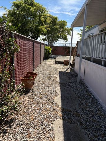 7051 Ellis 10, Huntington Beach, CA 92648