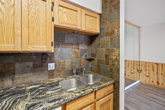 904 University Oaks Boulevard 90, College Station, TX 77840