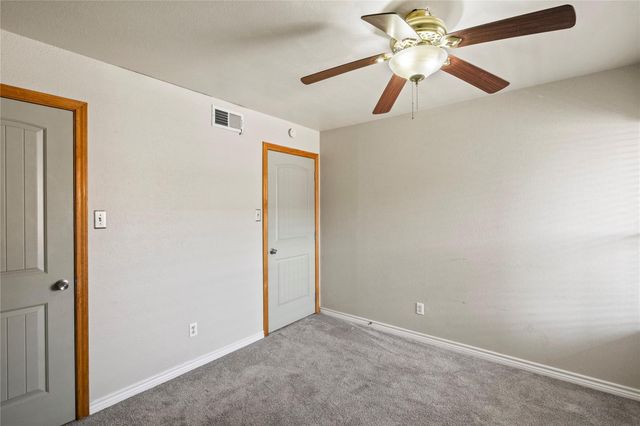 904 University Oaks Boulevard 90, College Station, TX 77840