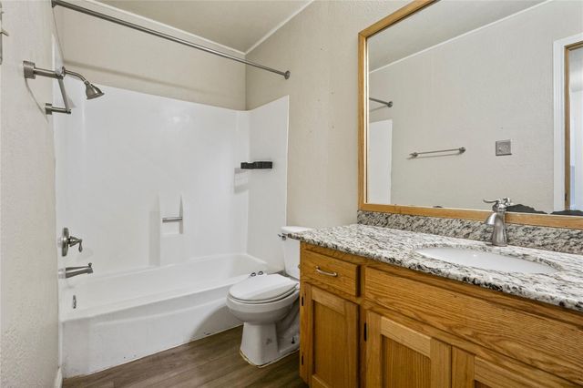 904 University Oaks Boulevard 90, College Station, TX 77840