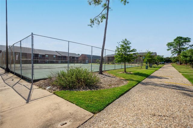 904 University Oaks Boulevard 90, College Station, TX 77840