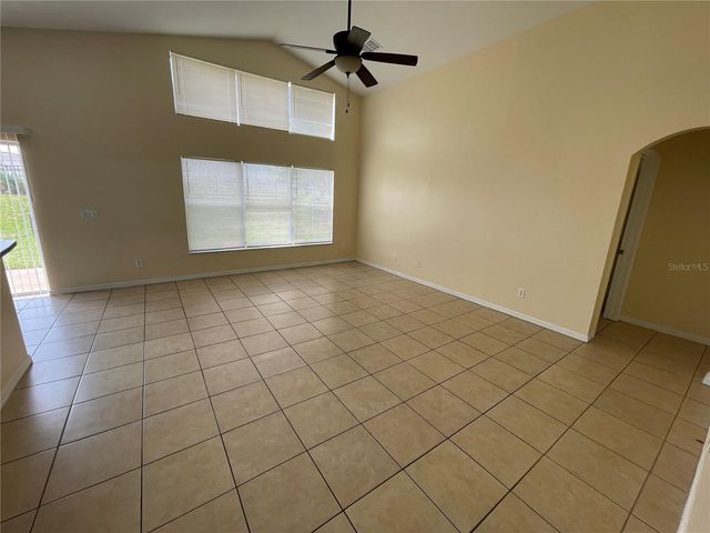1406 VISTA DEL LAGO BOULEVARD, Dundee, FL 33838