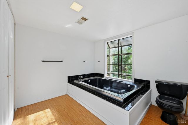 6963 Panoramic Dr, Lucerne, CA 95458