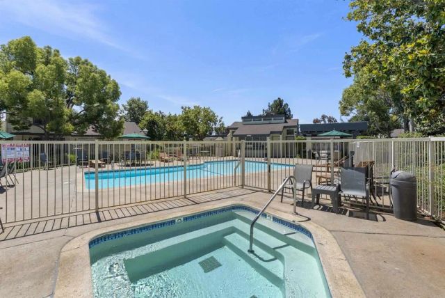 204 Cerco Rosado, San Marcos, CA 92069