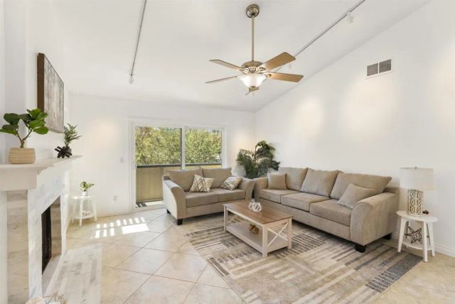 204 Cerco Rosado, San Marcos, CA 92069