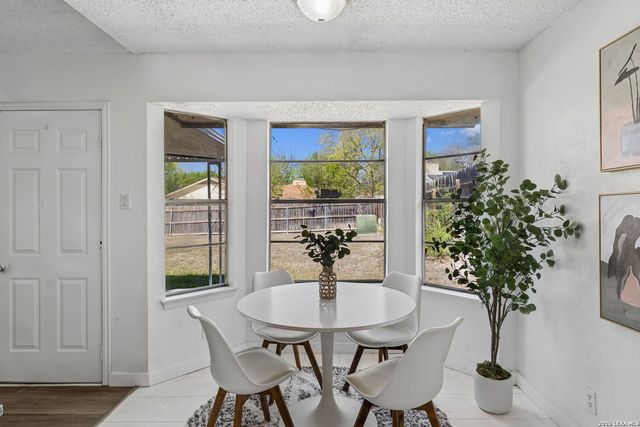 6411 Green Top, San Antonio, TX 78233