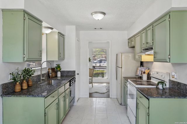 6411 Green Top, San Antonio, TX 78233
