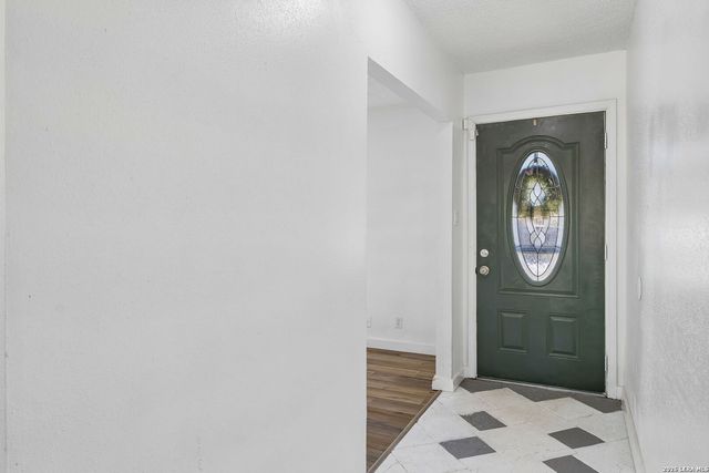 6411 Green Top, San Antonio, TX 78233