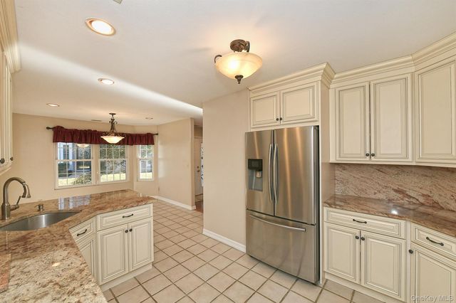 104 Lakebridge Drive N, Kings Park, NY 11754