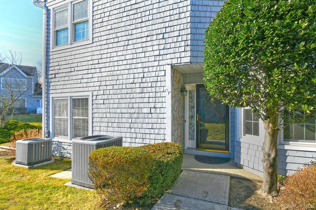 104 Lakebridge Drive N, Kings Park, NY 11754