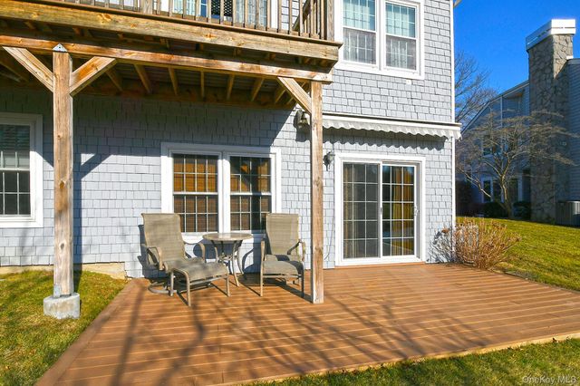 104 Lakebridge Drive N, Kings Park, NY 11754